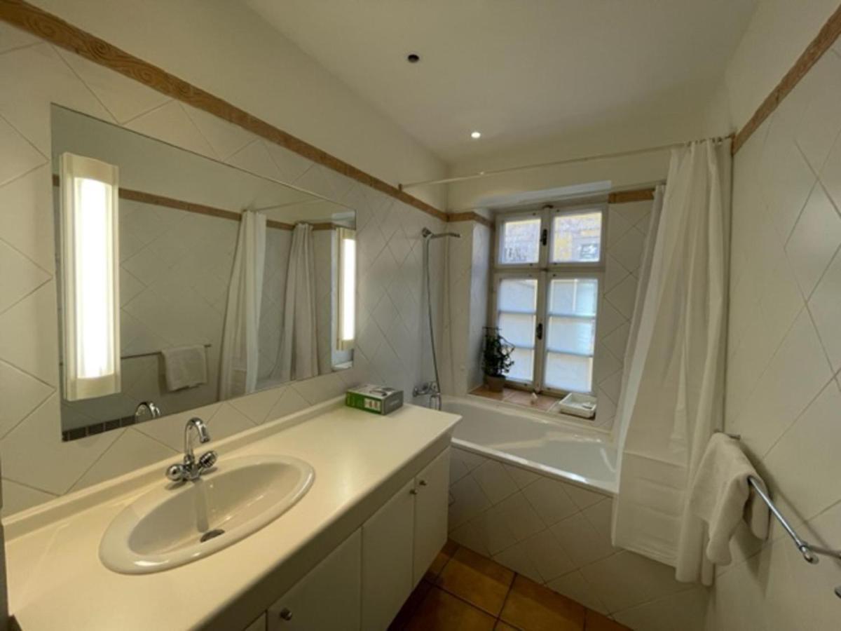 Historical Apartment With Balcony Praha Bagian luar foto